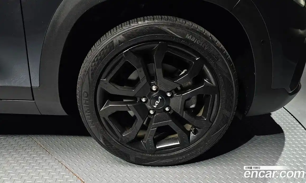 Kia Seltos 2023 1.6 Автомат в Москве № 15342, фото 8