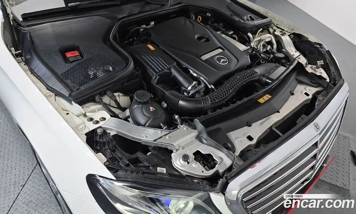 Mercedes-Benz E-Class 2018 2.0 Автомат в Москве № 160949, фото 16