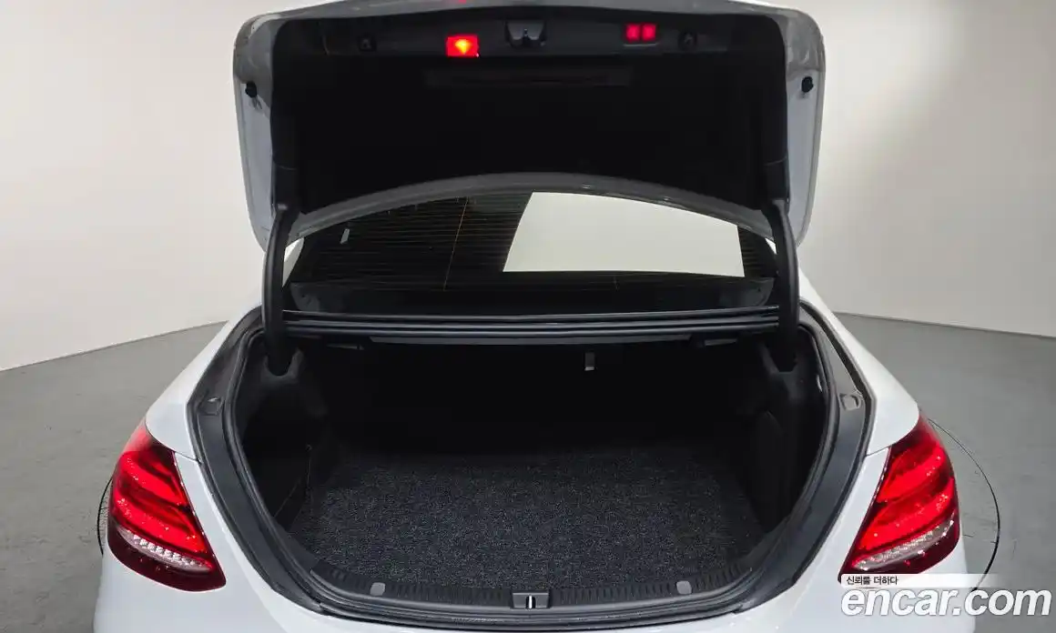 Mercedes-Benz E-Class 2018 2.0 Автомат в Москве № 160949, фото 20