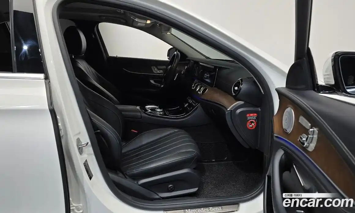 Mercedes-Benz E-Class 2018 2.0 Автомат в Москве № 160949, фото 6