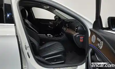 Mercedes-Benz E-Class 2018 2.0 Автомат в Москве № 160949, миниатюра 6