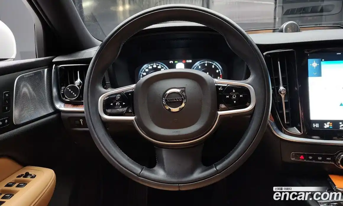 Volvo V60 2021 2.0 Автомат в Москве № 164718, фото 12