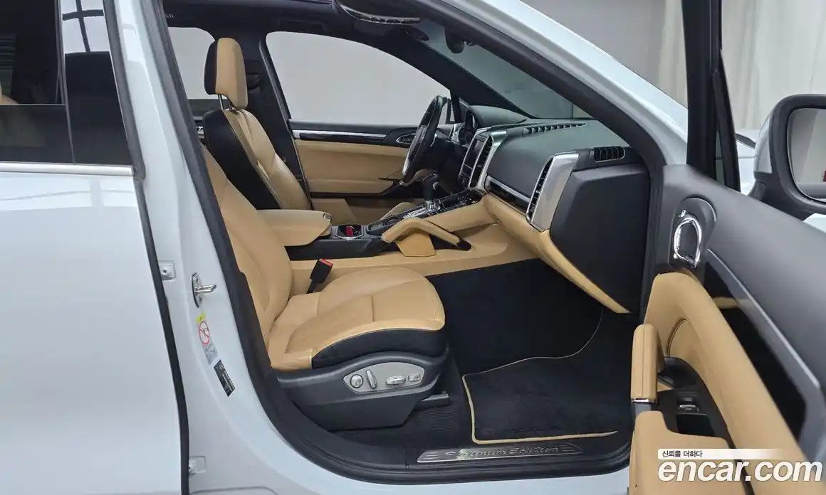 Porsche Cayenne 2014 3.0 Автомат в Москве № 165616, фото 4