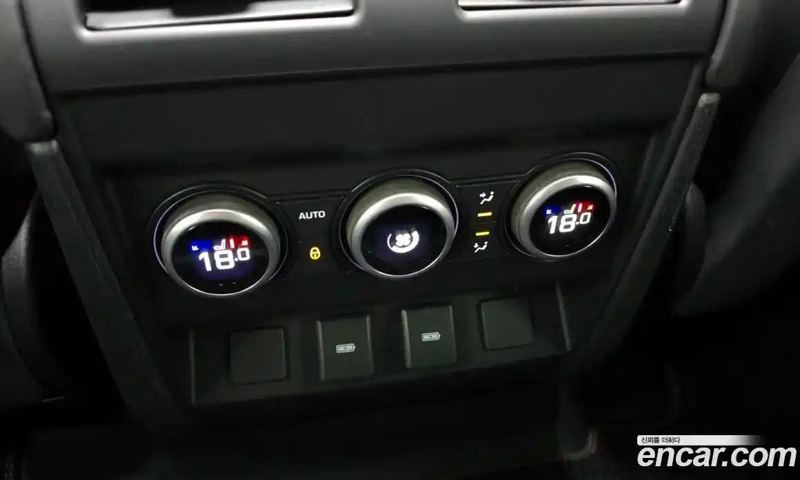 Land Rover Defender 2024 3.0 Автомат в Москве № 166073, фото 5