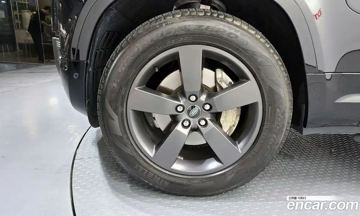 Land Rover Defender 2024 3.0 Автомат в Москве № 166073, фото 8