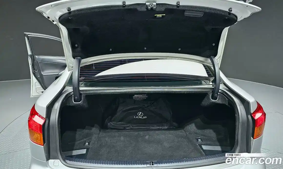 Lexus IS 2008 2.5 Автомат в Москве № 168225, фото 10