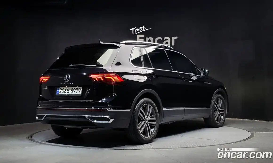 Volkswagen Tiguan 2023 2.0 Автомат в Москве № 168709, фото 4