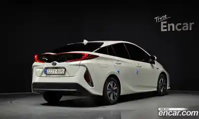 Toyota Prius 2018 1.8 Автомат в Москве № 170294, миниатюра 2
