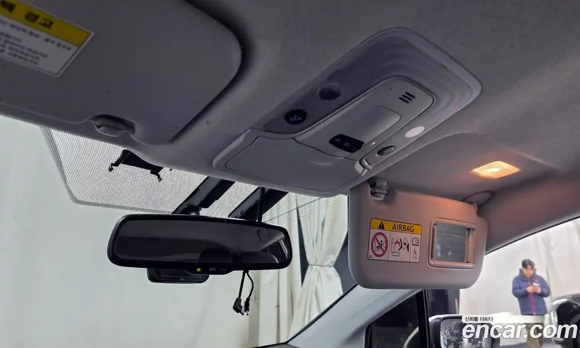 Toyota Prius 2018 1.8 Автомат в Москве № 170294, фото 3