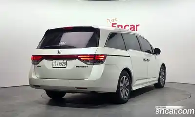 Honda Odyssey 2016 3.5 Автомат в Москве № 170680, миниатюра 11