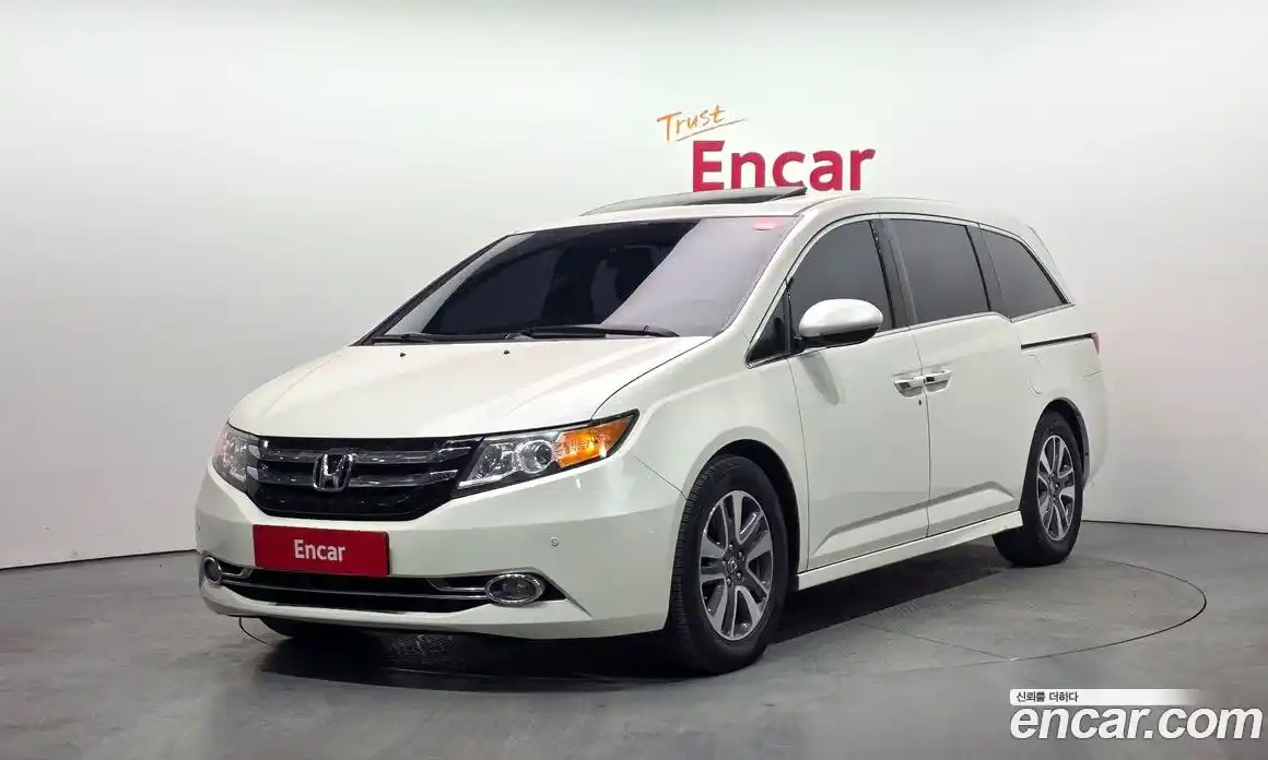 Honda Odyssey 2016 3.5 Автомат в Москве № 170680, фото 14