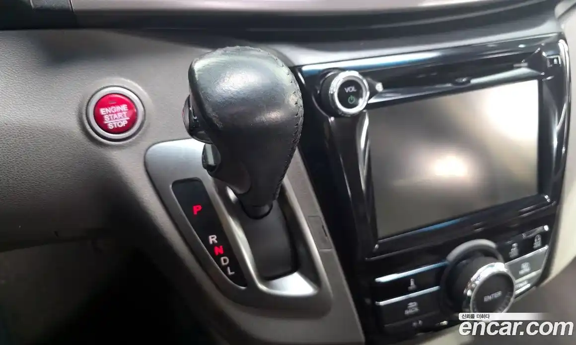 Honda Odyssey 2016 3.5 Автомат в Москве № 170680, фото 20