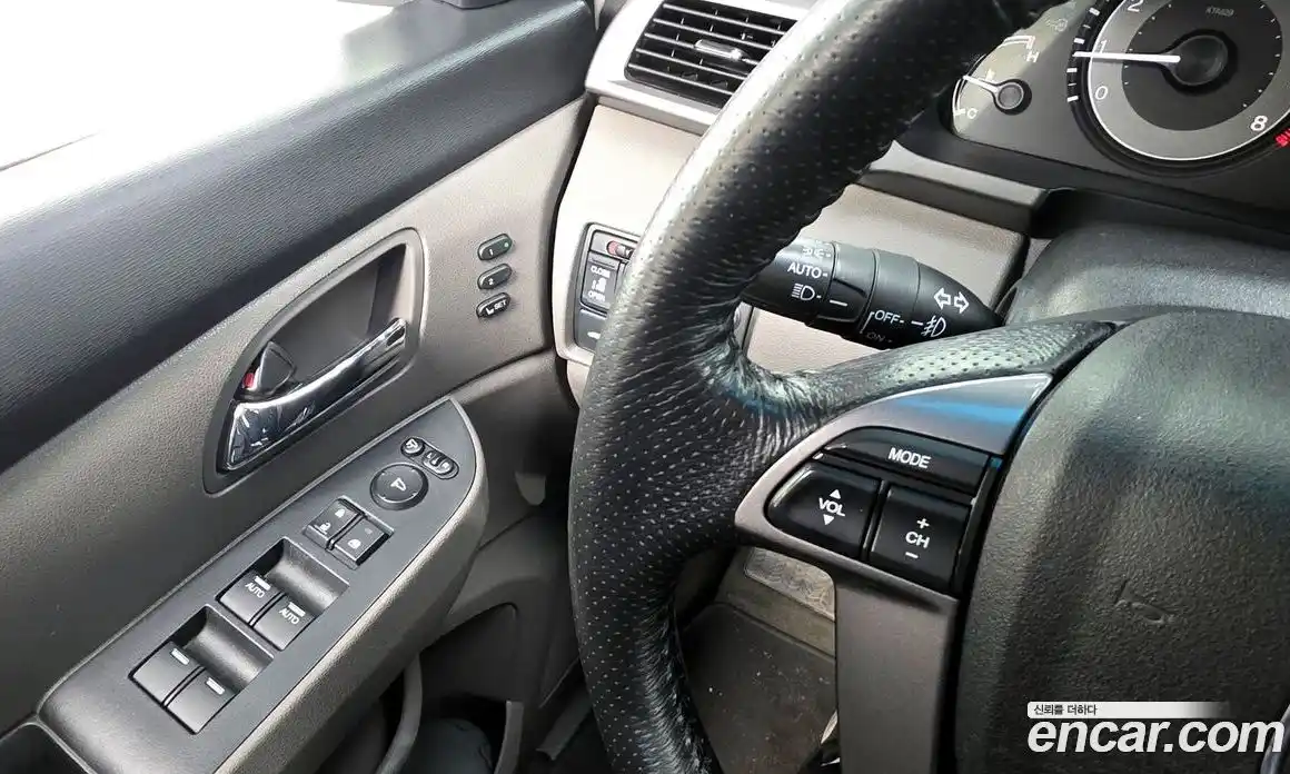 Honda Odyssey 2016 3.5 Автомат в Москве № 170680, фото 5