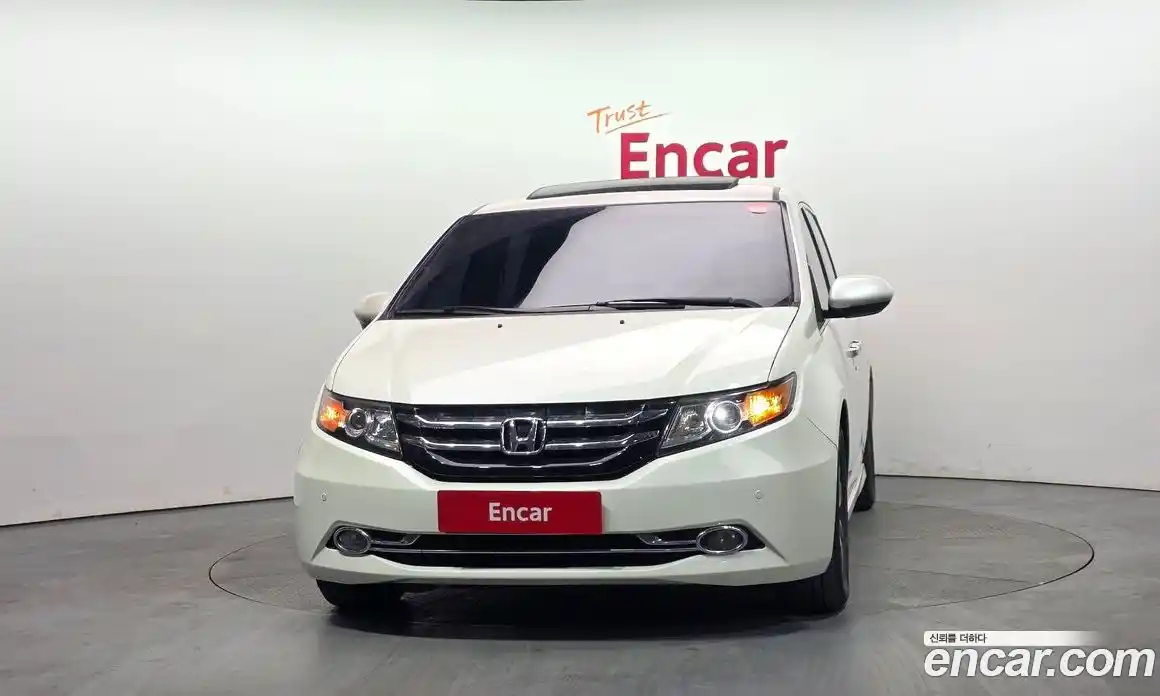 Honda Odyssey 2016 3.5 Автомат в Москве № 170680, фото 8