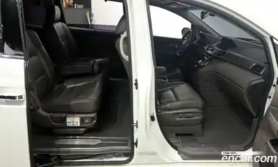Honda Odyssey 2016 3.5 Автомат в Москве № 170680, миниатюра 9
