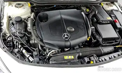 Mercedes-Benz CLA-Class 2015 1.8 Автомат в Москве № 185983, миниатюра 3