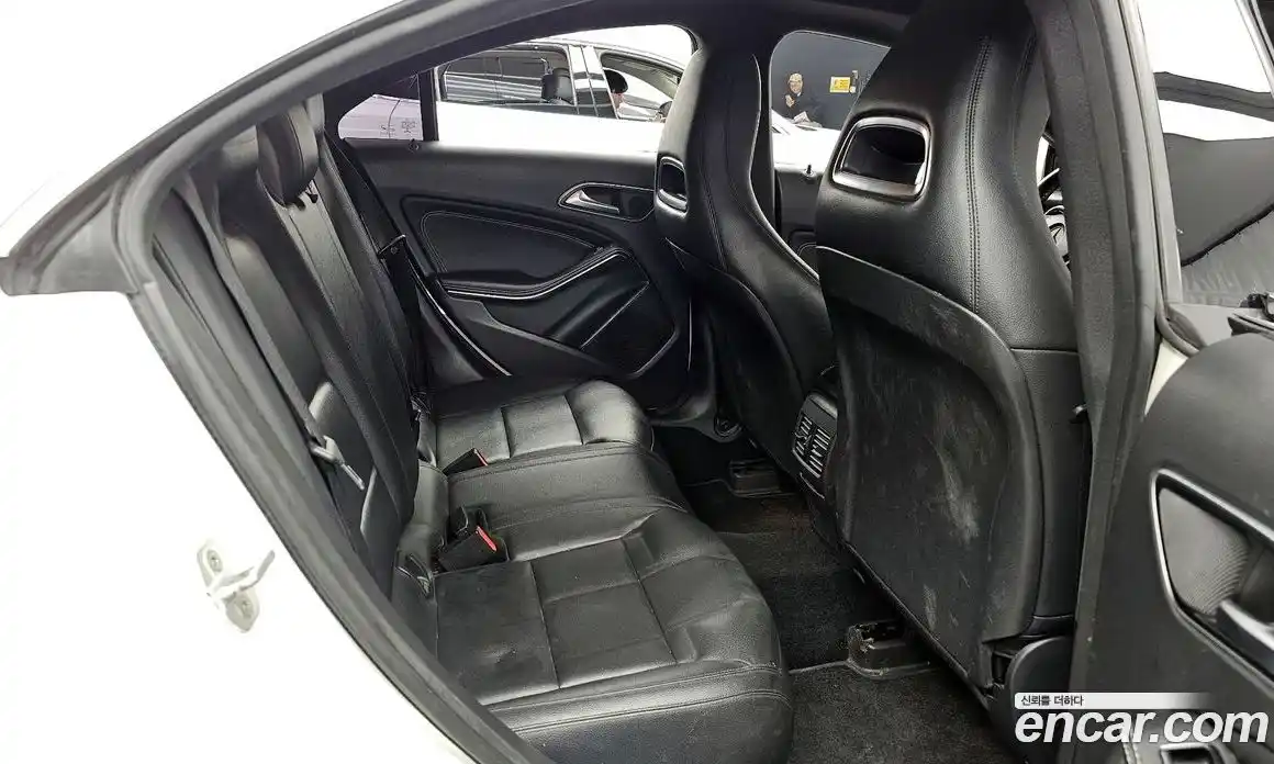 Mercedes-Benz CLA-Class 2015 1.8 Автомат в Москве № 185983, фото 8