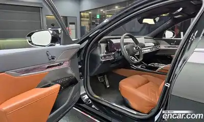 BMW 7-Series 2025 3.0 Автомат в Москве № 186985, миниатюра 10