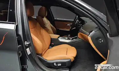 BMW 3-Series 2022 2.0 Автомат в Москве № 191674, миниатюра 9