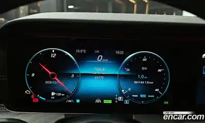 Mercedes-Benz E-Class 2021 2.0 Автомат в Москве № 194354, миниатюра 3