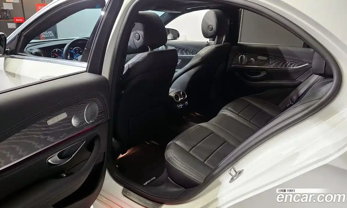 Mercedes-Benz E-Class 2021 2.0 Автомат в Москве № 194354, фото 5