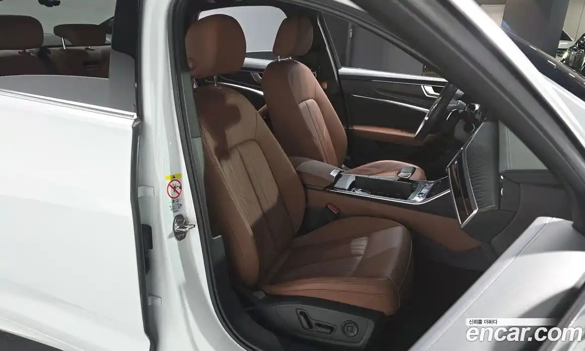 Audi A6 2023 2.0 Автомат в Москве № 196113, фото 13