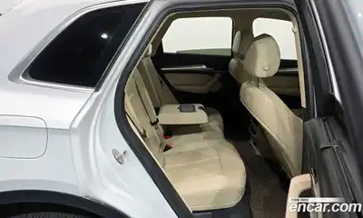 Audi Q5 2022 2.0 Автомат в Москве № 196238, миниатюра 2