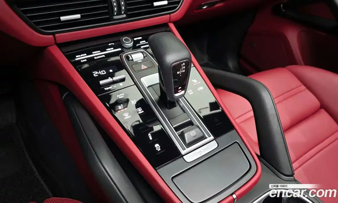 Porsche Cayenne 2023 3.0 Автомат в Москве № 197118, фото 18