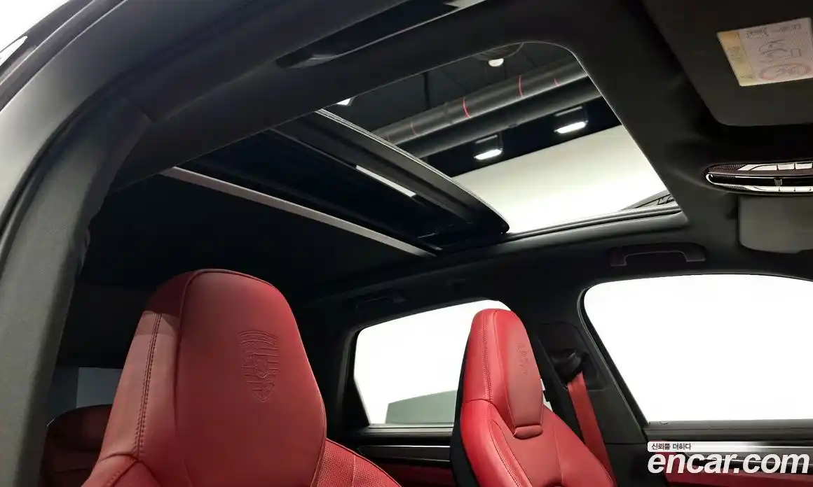 Porsche Cayenne 2023 3.0 Автомат в Москве № 197118, фото 19