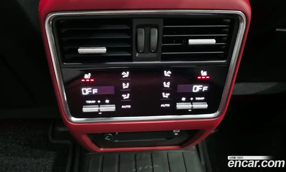 Porsche Cayenne 2023 3.0 Автомат в Москве № 197118, фото 8