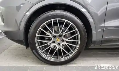 Porsche Cayenne 2023 3.0 Автомат в Москве № 197549, миниатюра 2