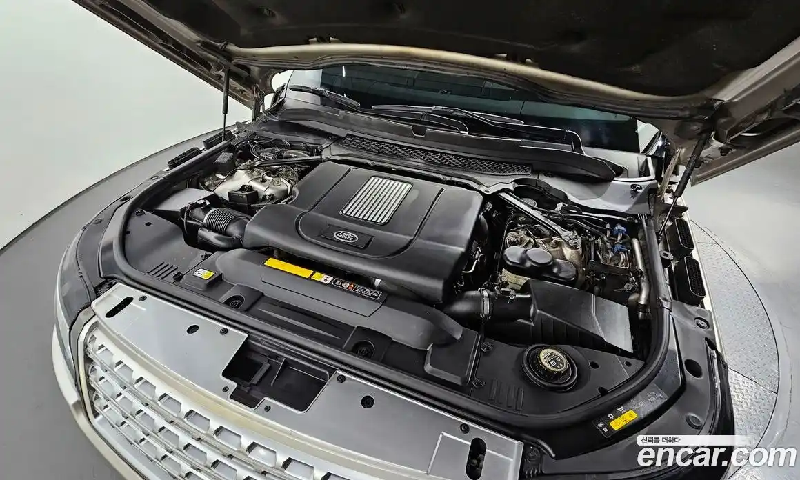 Land Rover Range-Rover 2016 4.4 Автомат в Москве № 198224, фото 17