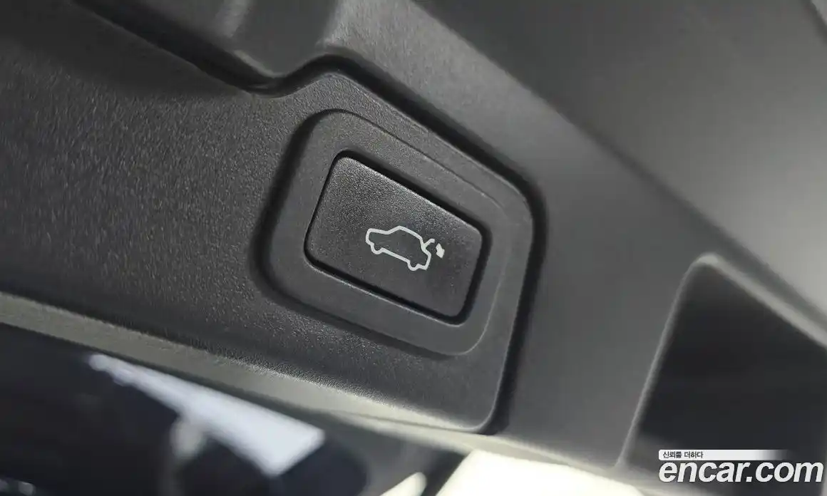 Land Rover Range-Rover Evoque 2018 2.0 Автомат в Москве № 198233, фото 3