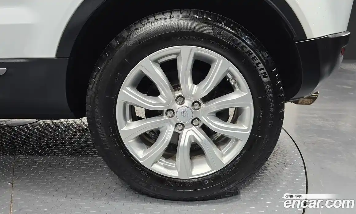 Land Rover Range-Rover Evoque 2018 2.0 Автомат в Москве № 198233, фото 7