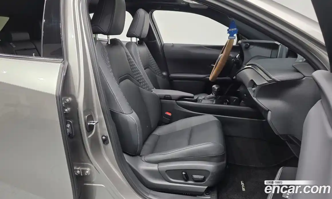 Lexus UX 2021 2.0 Автомат в Москве № 198862, фото 7