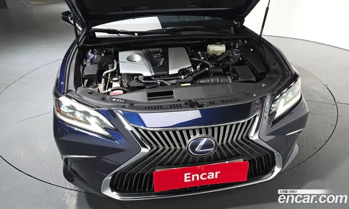 Lexus ES 2021 2.5 Автомат в Москве № 198882, фото 4