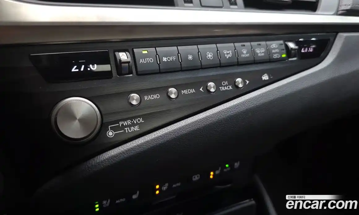 Lexus ES 2021 2.5 Автомат в Москве № 198882, фото 10