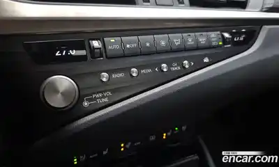 Lexus ES 2021 2.5 Автомат в Москве № 198882, миниатюра 10