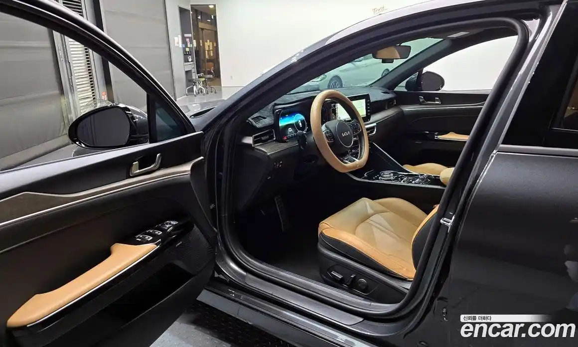 Kia K5 2023 1.6 Автомат в Москве № 19935, фото 3