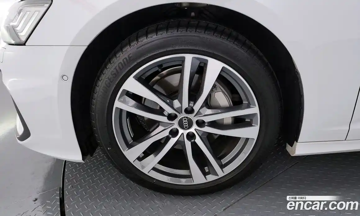 Audi A6 2023 2.0 Автомат в Москве № 205898, фото 11