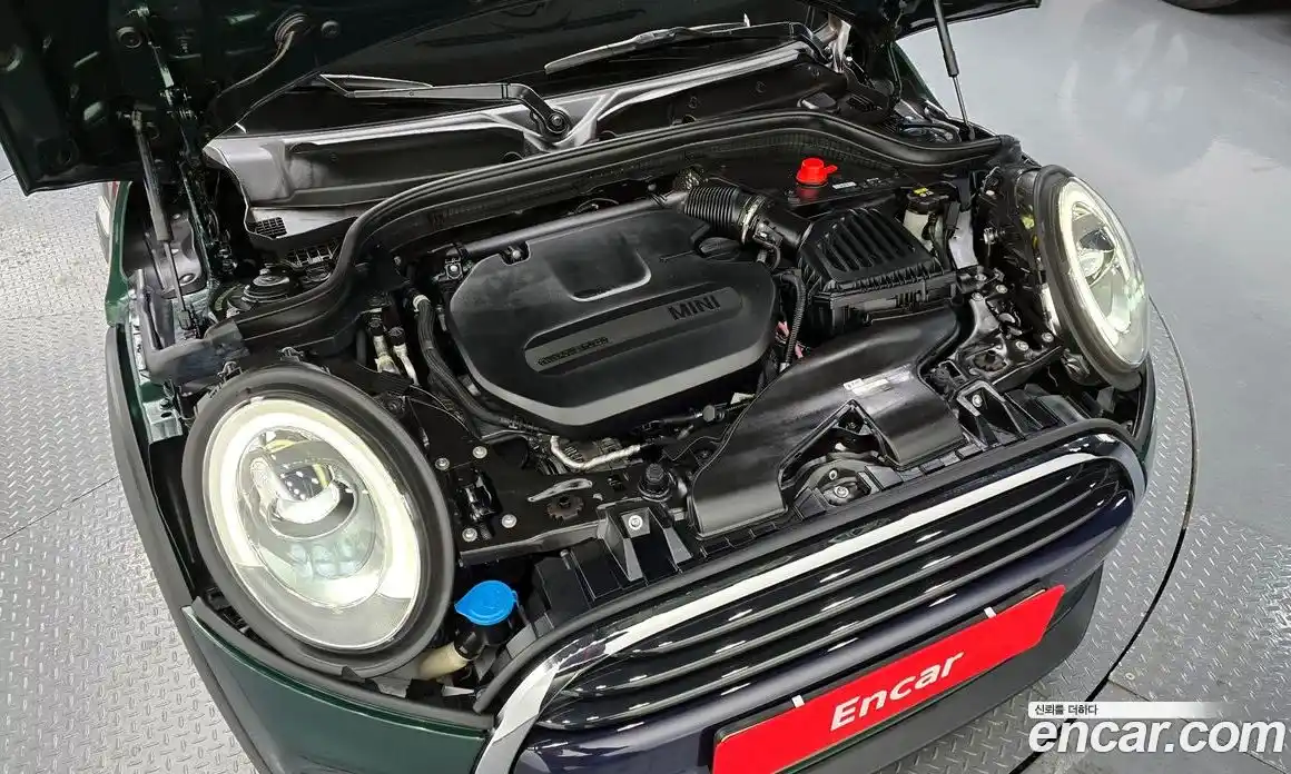 Mini Cooper 2018 1.5 Автомат в Москве № 211091, фото 19