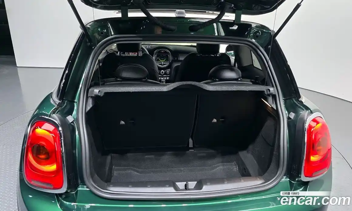 Mini Cooper 2018 1.5 Автомат в Москве № 211091, фото 10