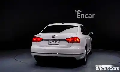 Volkswagen Passat 2015 1.8 Автомат в Москве № 215113, миниатюра 2