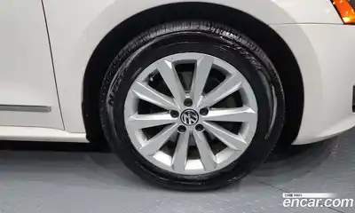 Volkswagen Passat 2015 1.8 Автомат в Москве № 215113, миниатюра 6