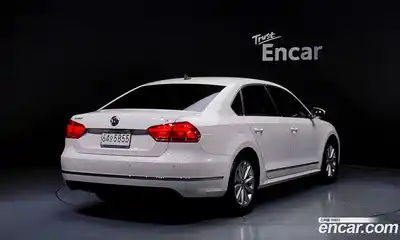 Volkswagen Passat 2015 1.8 Автомат в Москве № 215113, миниатюра 7