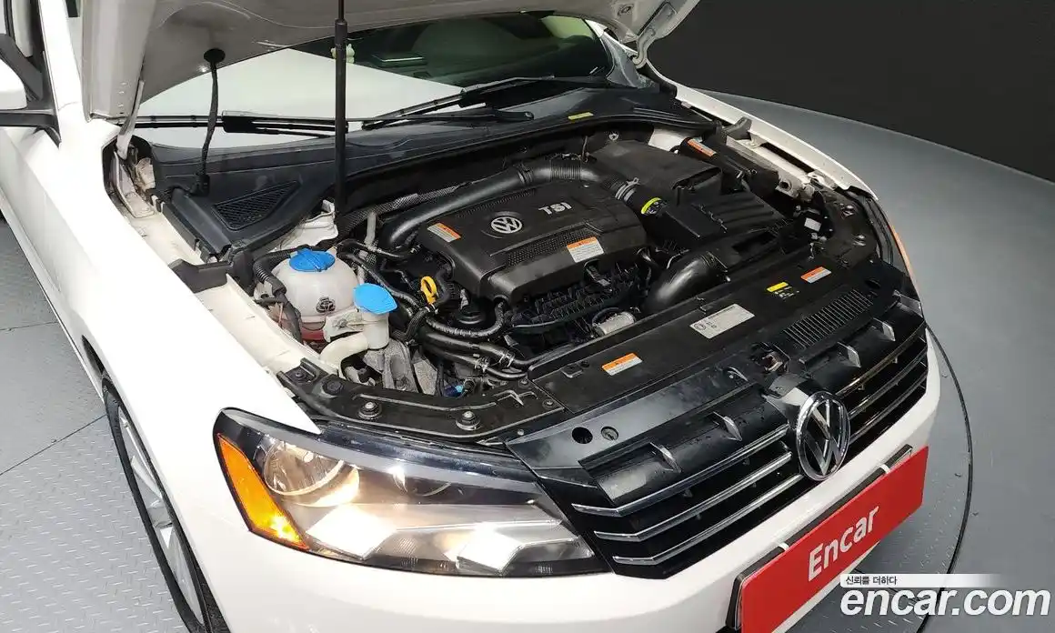 Volkswagen Passat 2015 1.8 Автомат в Москве № 215113, фото 9