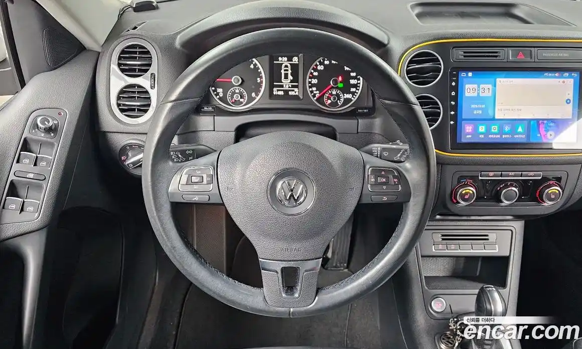 Volkswagen Tiguan 2015 2.0 Автомат в Москве № 215226, фото 13