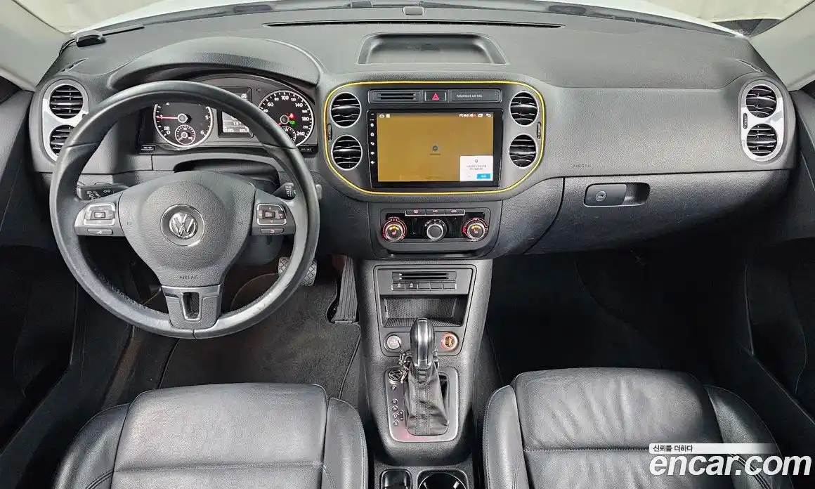 Volkswagen Tiguan 2015 2.0 Автомат в Москве № 215226, фото 14