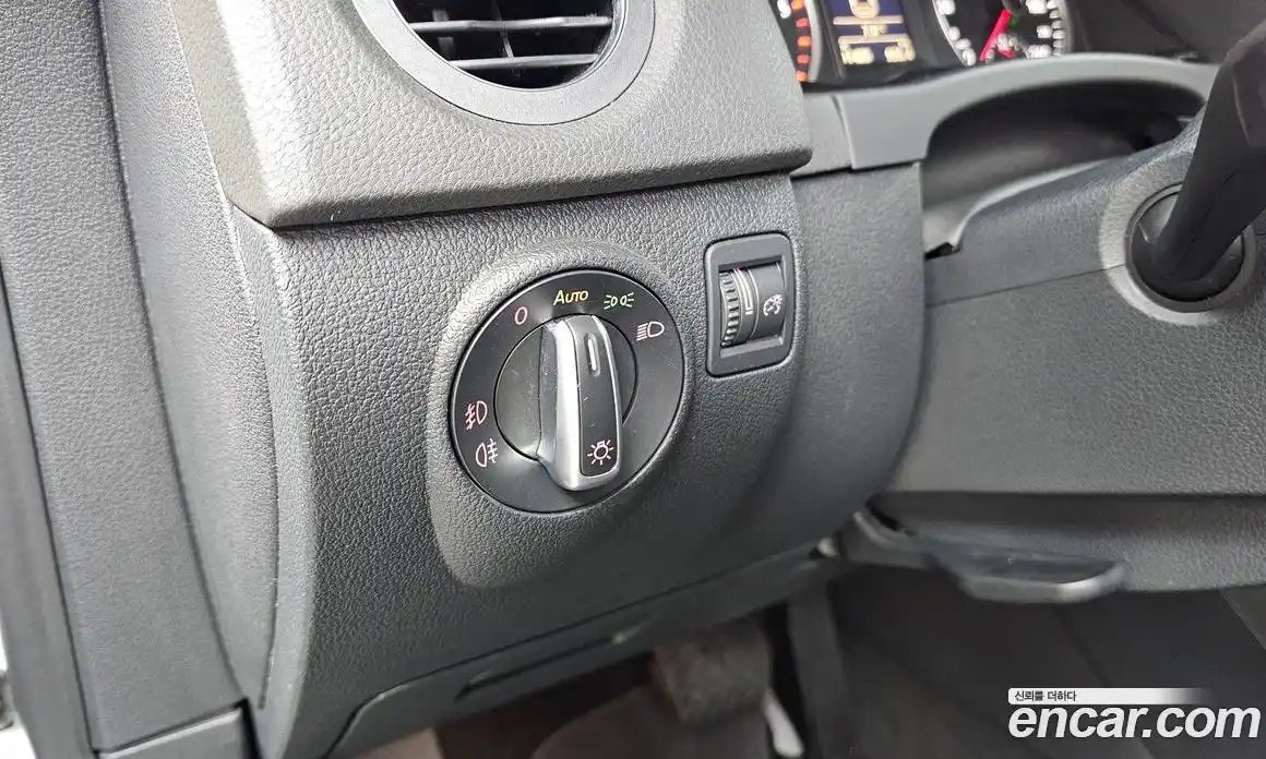 Volkswagen Tiguan 2015 2.0 Автомат в Москве № 215226, фото 16