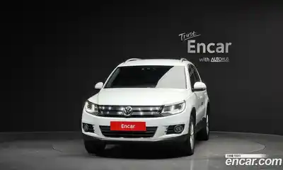 Volkswagen Tiguan 2015 2.0 Автомат в Москве № 215226, миниатюра 6